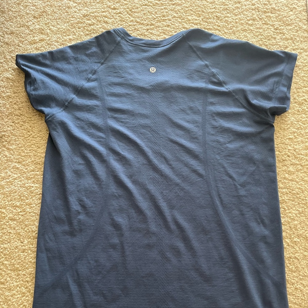 Lululemon Swiftly Tech Short Sleeve Shirt 2.0 size 14